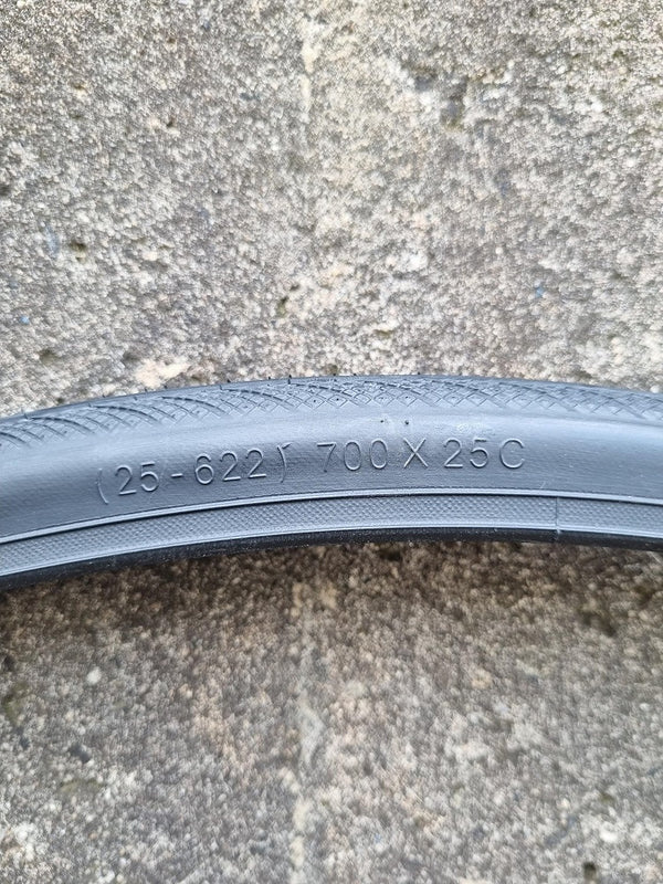 Wanda Firebolt WT29 tyre sidewall marked 25-622 700 x 25C